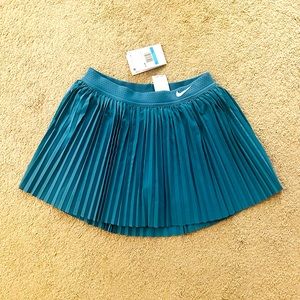 Nike Tenis Skirt Medium Size new collection with tag
